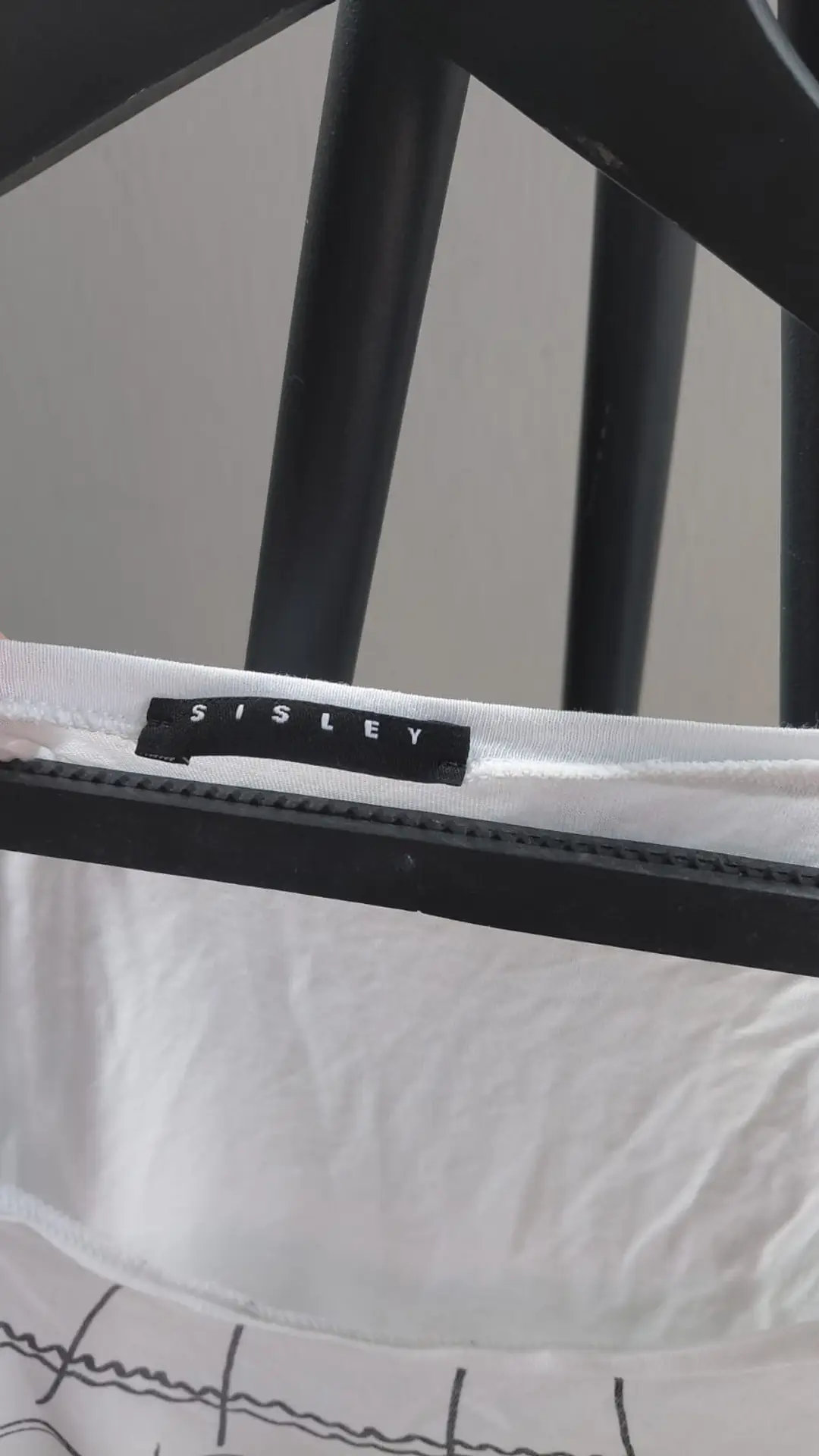 Image de Débardeur blanc Sisley - Imprimé "Jambes & Bas" - Taille L, 3/3